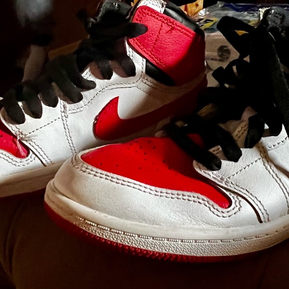Size 2.5 youth red air Jordan’s. Not perfect but lots of life left.Used cond. - Picture 6 of 7